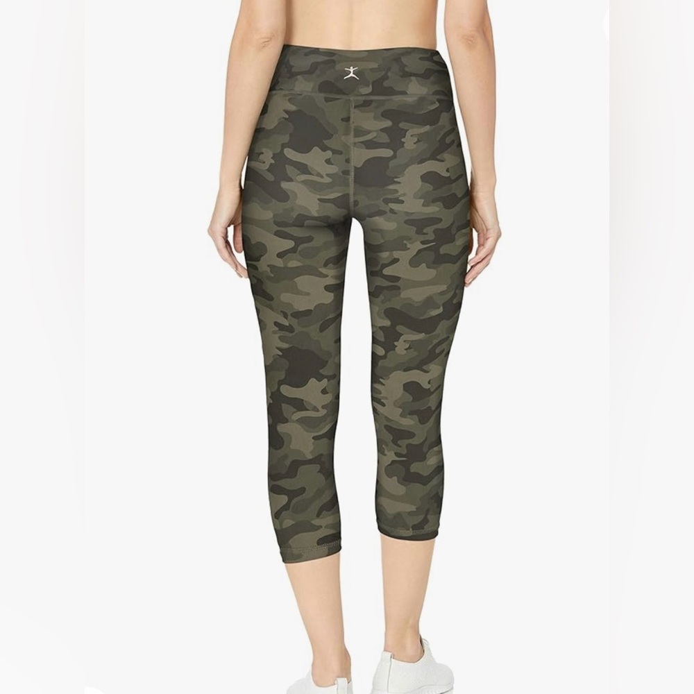 Danskin Women's All Over Printed Capri Camo Legging